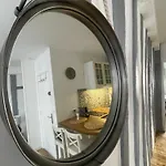 Adorable Studio Parking Possible *